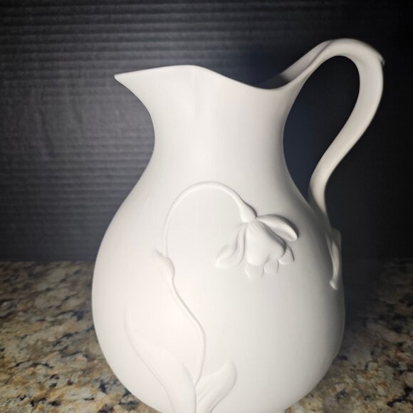 1993 Metropolitan Museum of Art MMA Jonquil White Bisque Parian Pitcher - Picture 3 of 13